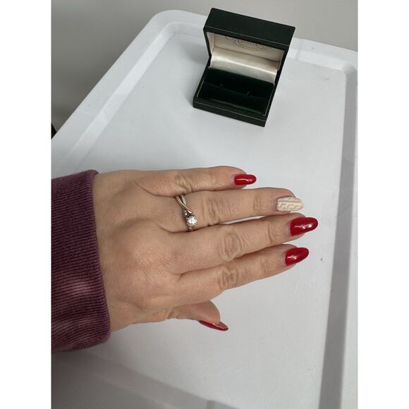 LADIES 14K GOLD ENGAGEMENT RING 14KT Solitaire. Size 9 1/2 - Picture 7 of 16